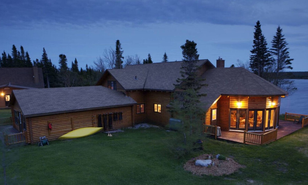Main Brook Cabin | Tuckamore Lodge Rentals - Main Cedar Lodge - Suite 10