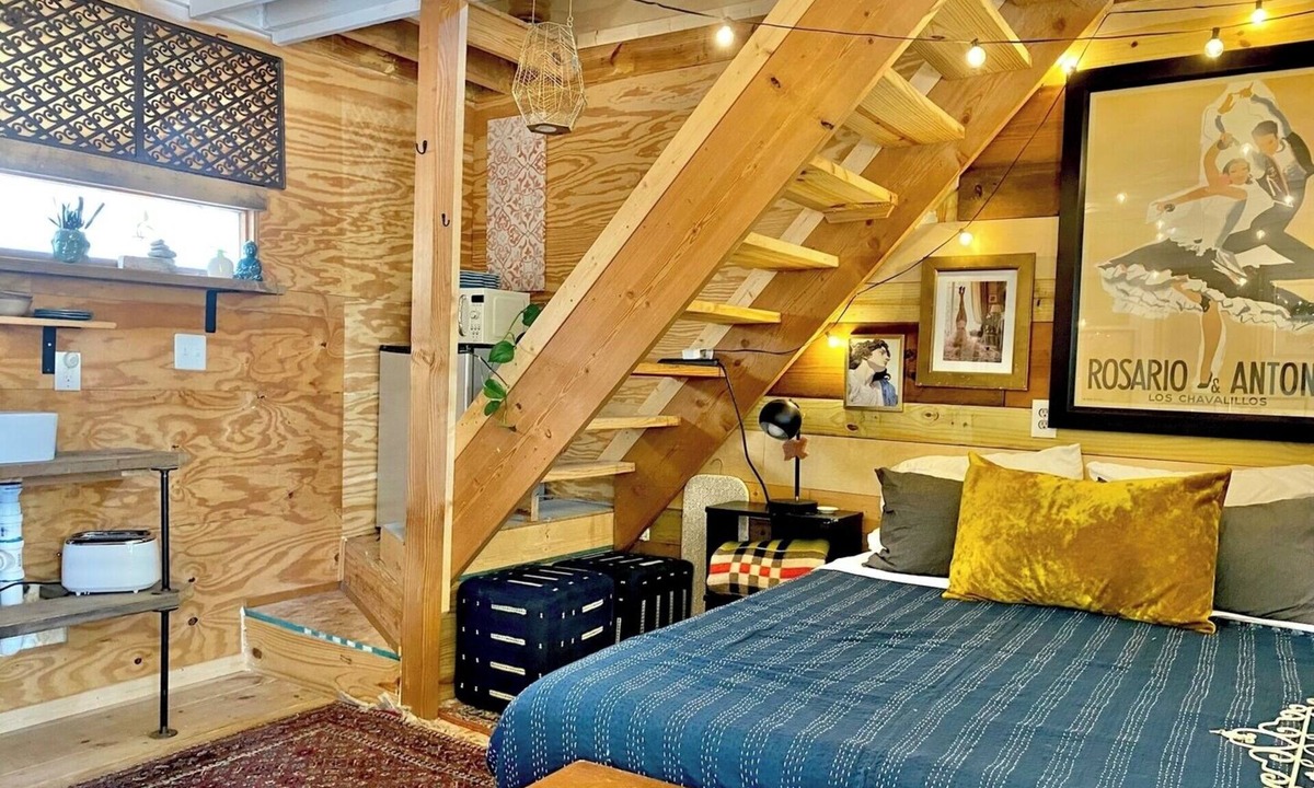 Govalle Apartment | Tucked Away Stay in East ATX