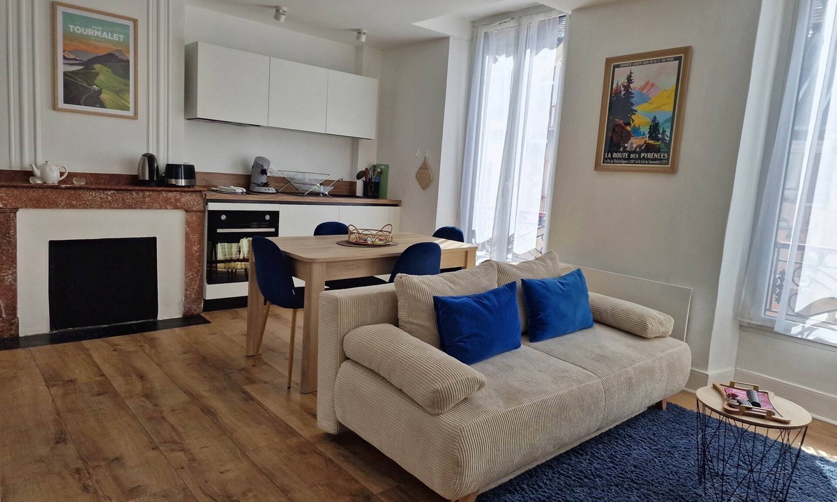 Bagneres-de-Bigorre Apartment | Tucou ✦ T2 luminous 4 pers ✦ Thermes on foot