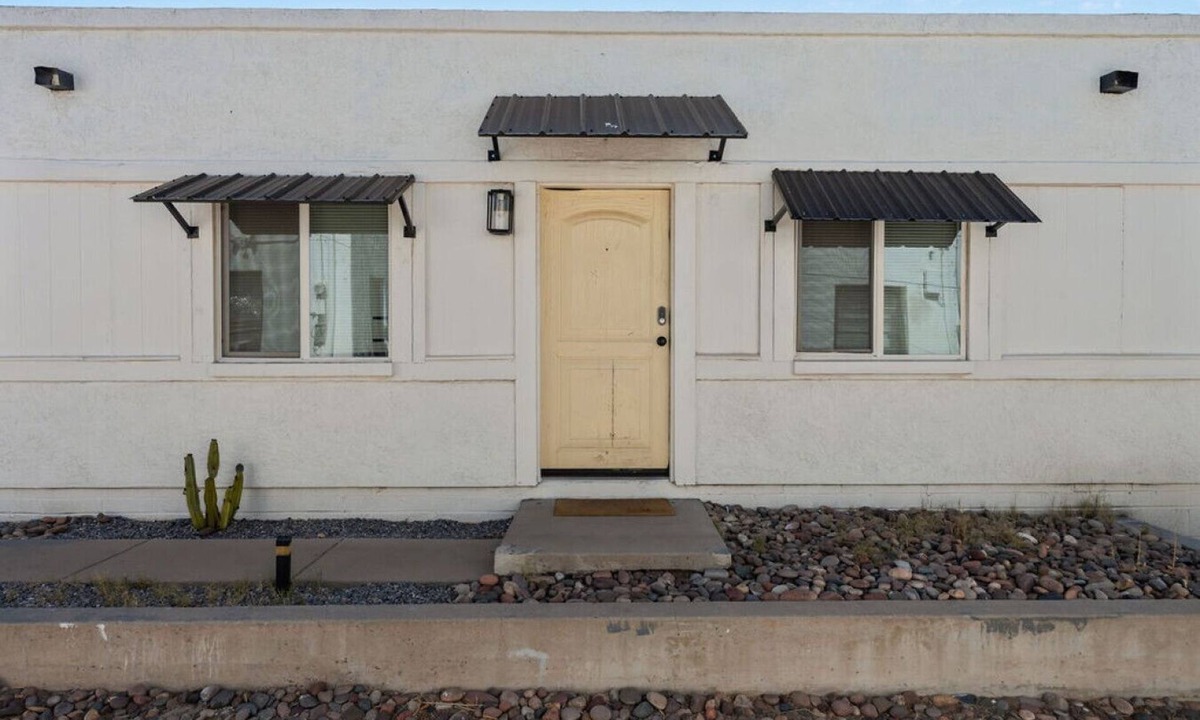 Rincon Heights House | Tucson Digs Duplex Walking to University