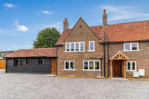 Chipperfield House | Tuffs Farm