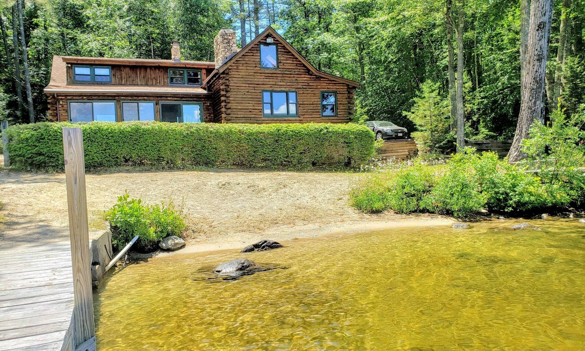 Mirror Lake House | Tuftonboro Waterfront Home on Winnipesaukee with Sandy Beach sleeping 10