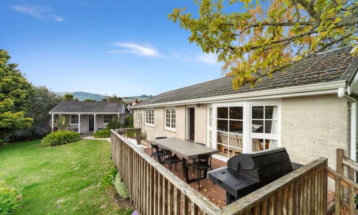 Kinloch House | Tui Cottage Kinloch