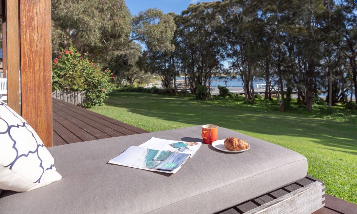 Currarong House | Tula - waterfront reserve