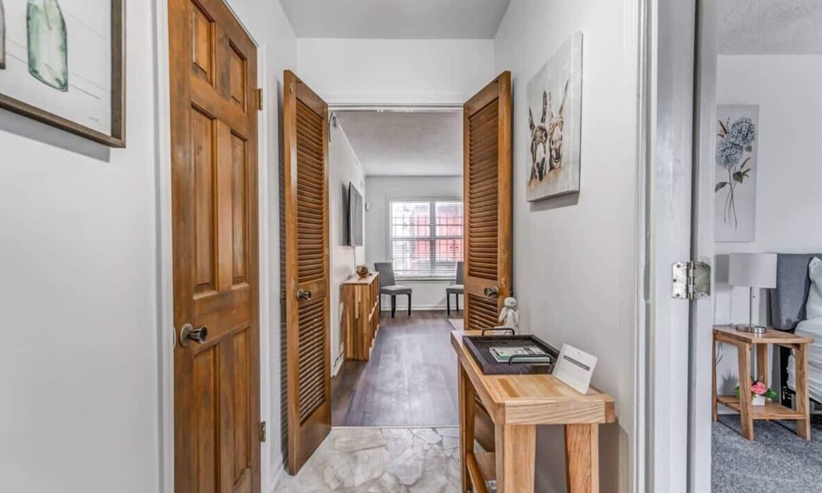 Memphis House | Tulip Tree Cottage