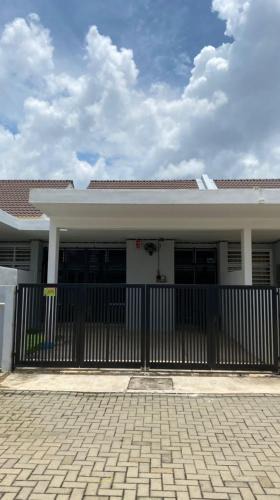 Bukit Kuin Satu House | Tulips Homestay