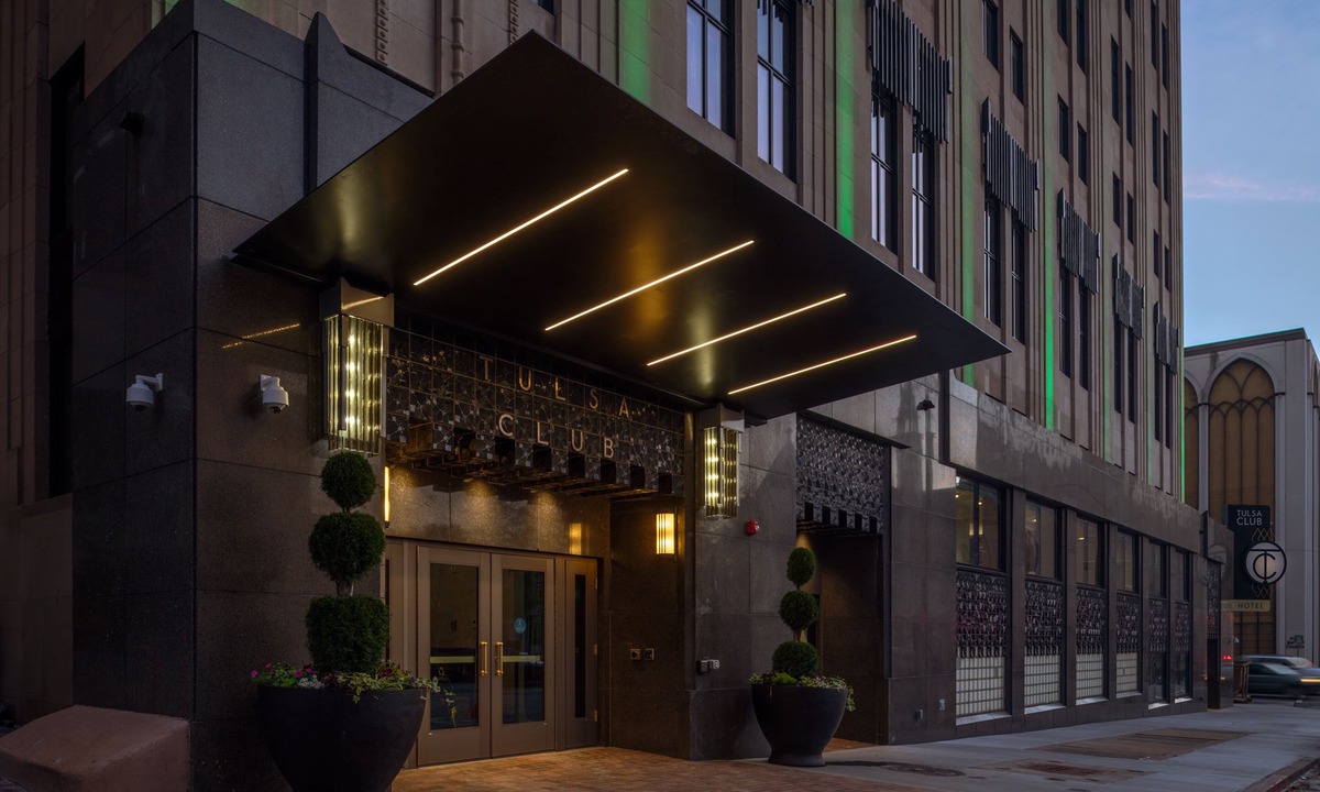 Downtown Tulsa Hotel | Tulsa Club Hotel, Curio Collection by Hilton