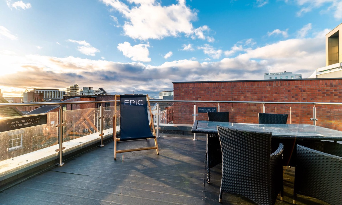 RopeWalks Apartment | Tunnage Square Apartments by EPIC