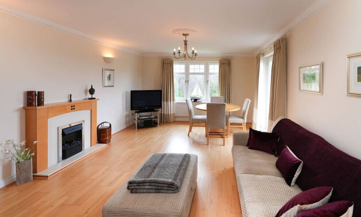 Turnberry Apartment | Turnberry Apartments 2G