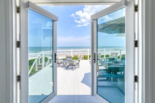 Crescent Beach House | Turtle Dunes