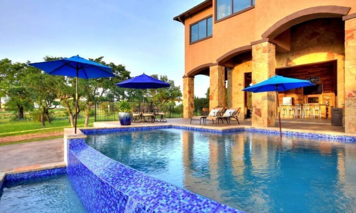 Highland Lake Estates House | Tuscan villa, 180° lake view, pool, outdoor kitchen, deep-water dock, boat lift