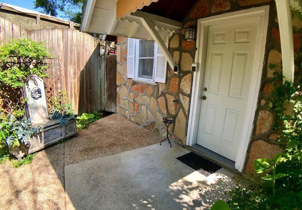 Eureka Springs Apartment | Tuscany Dream Rock Cottage/#8