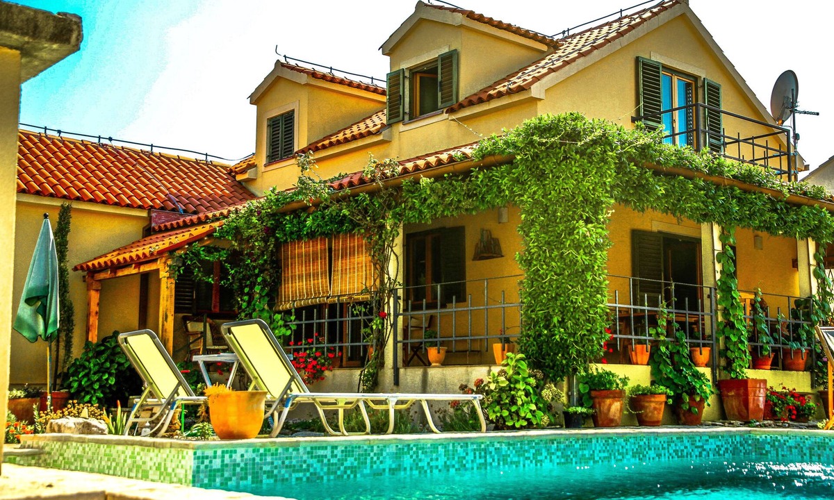 Supetar Villa | Tuscany-Styled Villa with Superb View of Adriatic and Private Swimming Pool