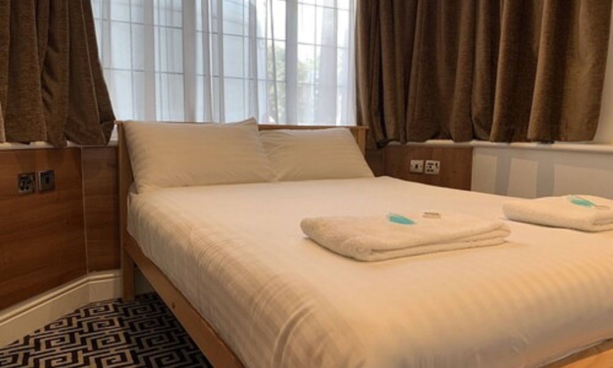 St. Margarets and North Twickenham House | Twickenham Guest House