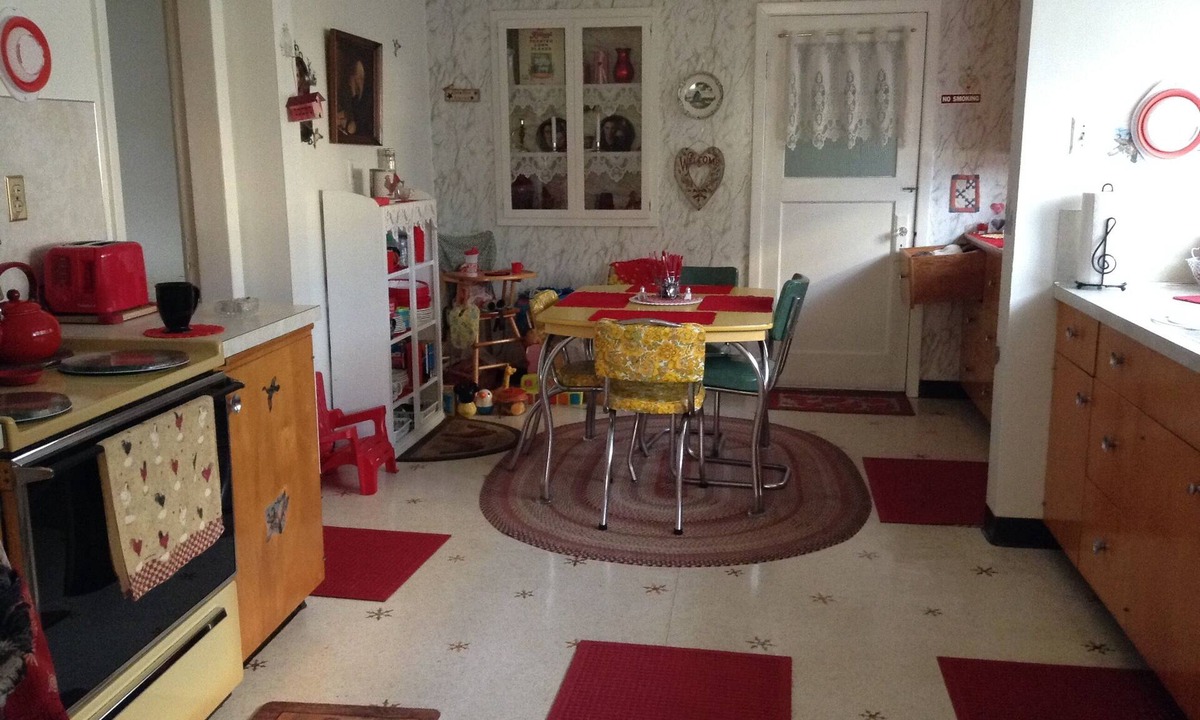 Forks Cottage | twilight cottage,retro chic design