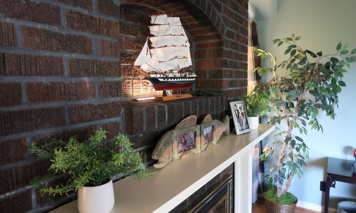 St. Helens House | Twilight Swan House.