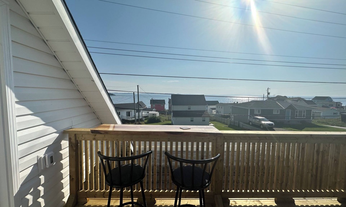 Crow Head House | Twillingate Coastal Retreat w/Oceanview Rooftop Deck (Icebergs,Whales,Sunsets)
