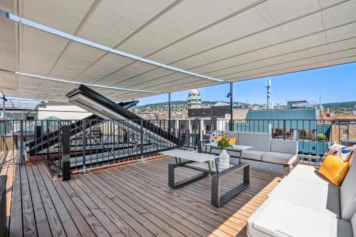 Old Town Apartment | Twin Diamond Penthouse Rooftop Terrace