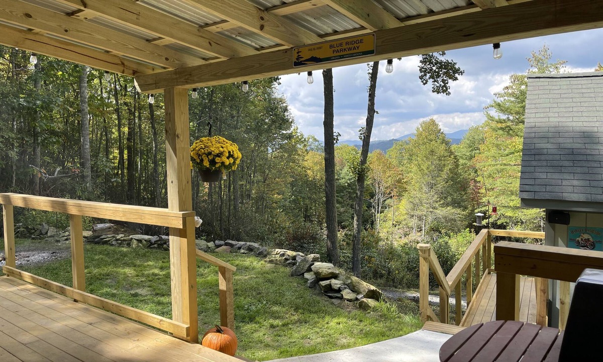 Altamont Cabin | Twin Oaks at Linville, Private, Newly remodeled!