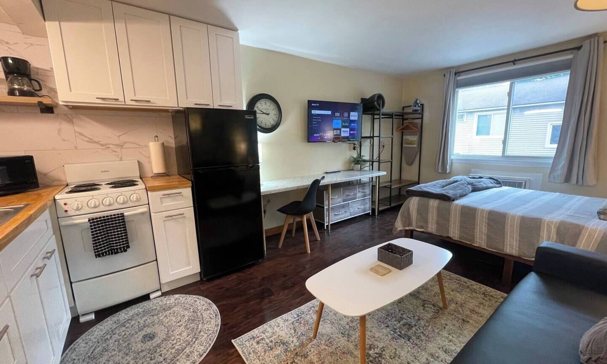 Syracuse Apartment | Twin Oaks Extended Stay Studio - 2817 Apt 3