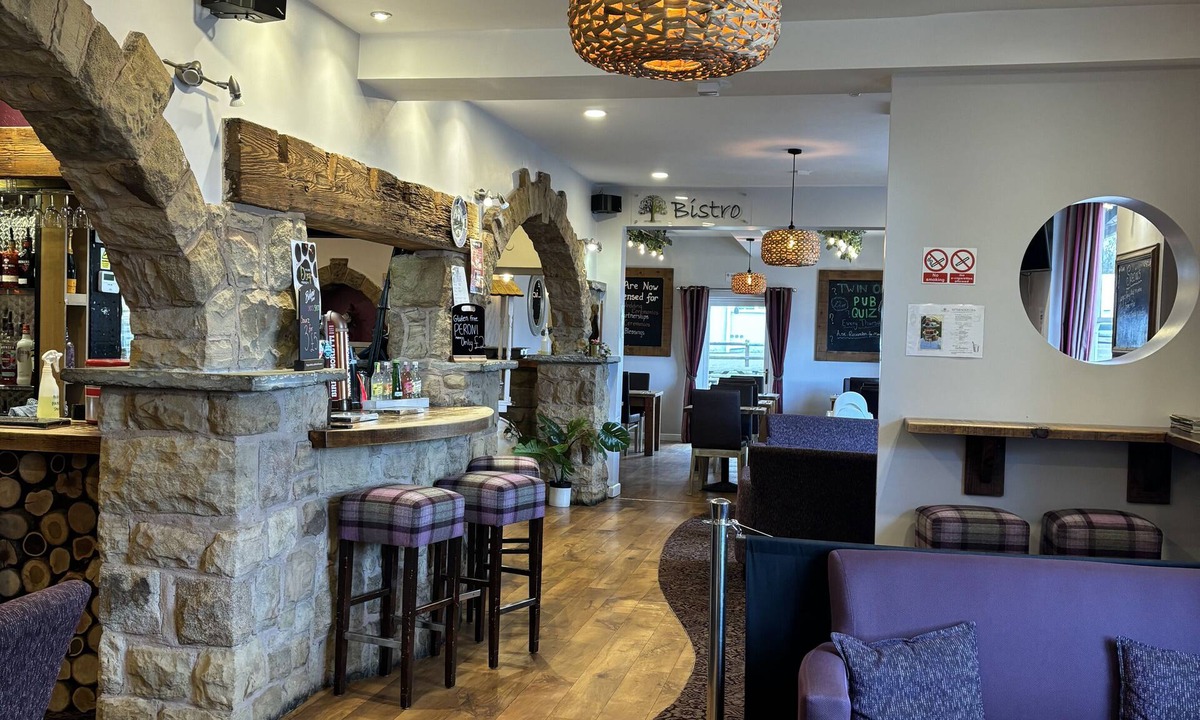 Palterton Hotel | Twin Oaks Hotel