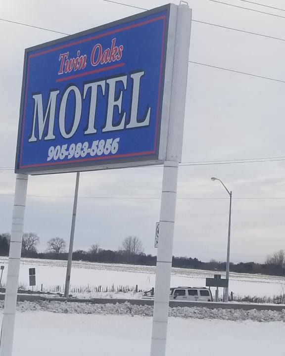 Orono Hotel | Twin Oaks Motel