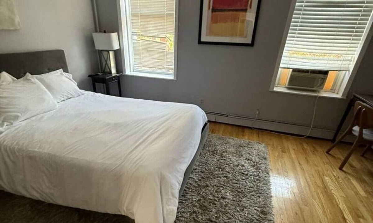 Harsimus Cove House | TwinCity 2 BR/1 BA Apt - Rainfall Shower!