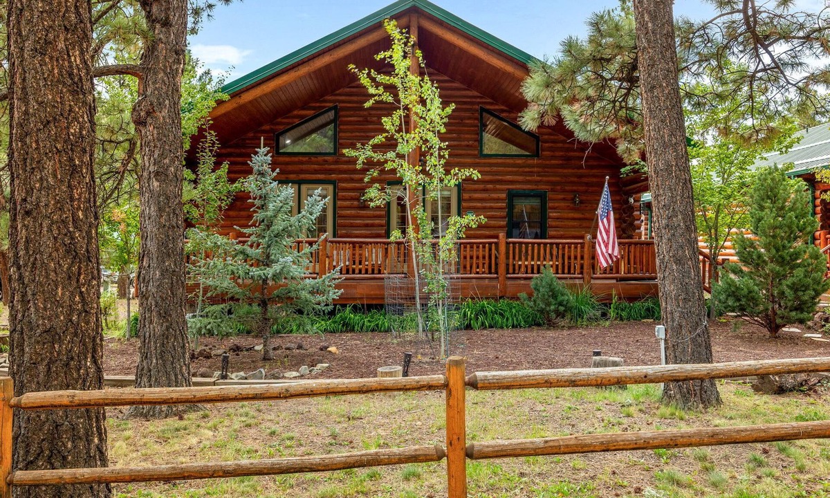 Greer Cabin | Two Bears Cabin (Cabin 162)