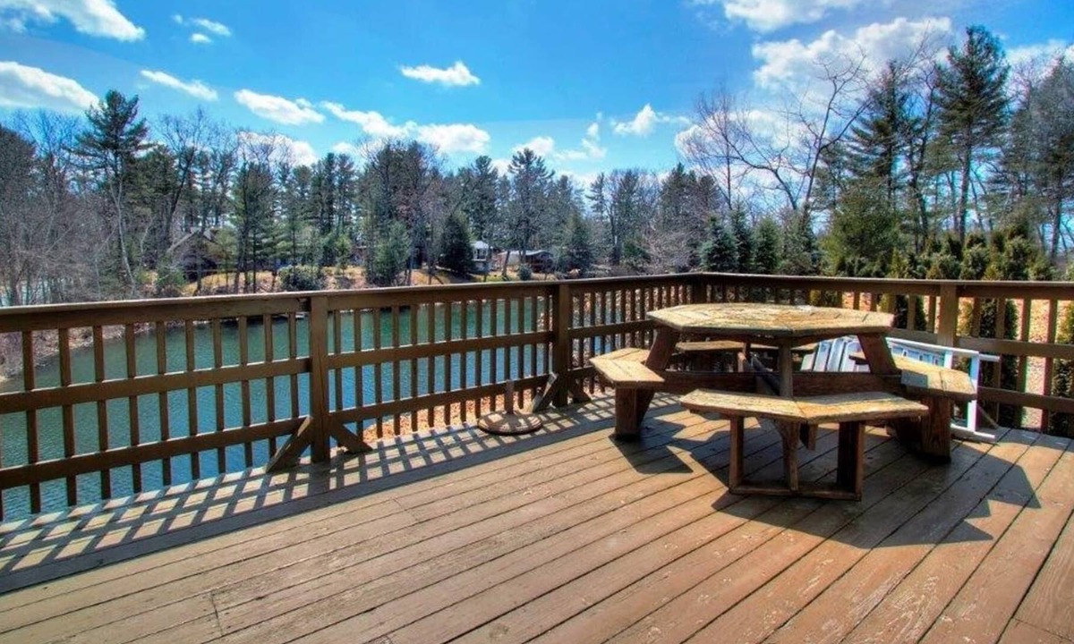 Copake House | TWO Beautiful Lakehouse