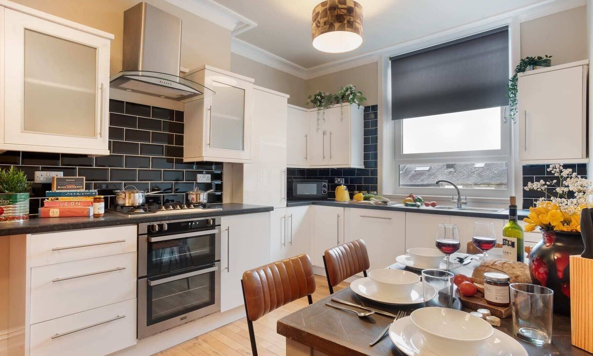 Colne Apartment | Two Bed Central Apartment, Albert Road