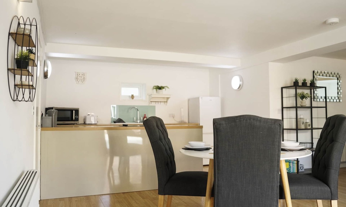 Stratford-upon-Avon Apartment | Two-Bedroom Apartment