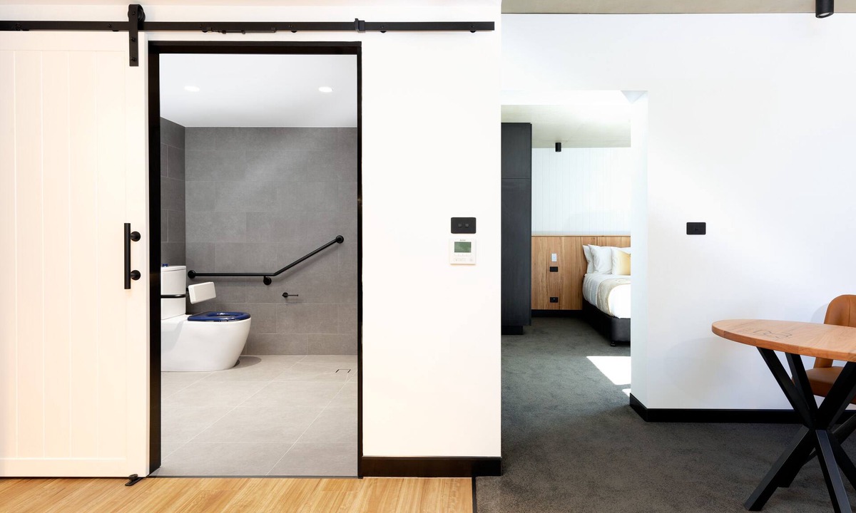 Newcastle Hotel | Two Bedroom Accessible In CBD