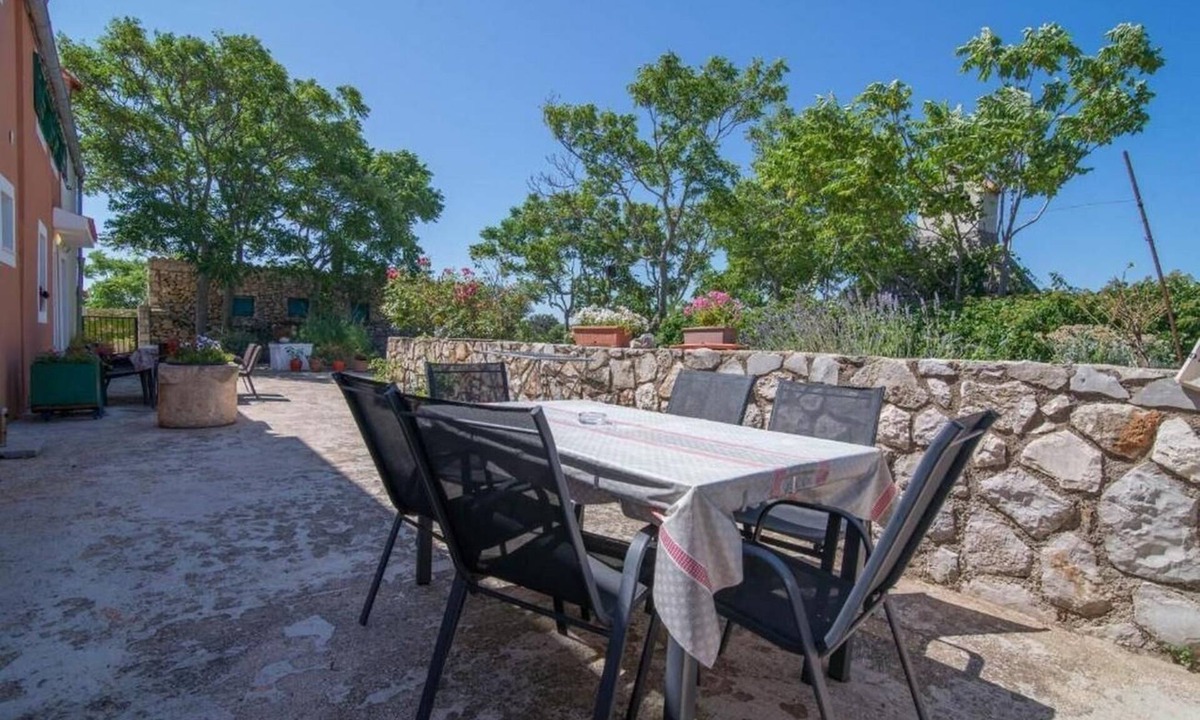 Veli Losinj Apartment | Two bedroom apartment with terrace Bonić, Lošinj (A-23056-b)