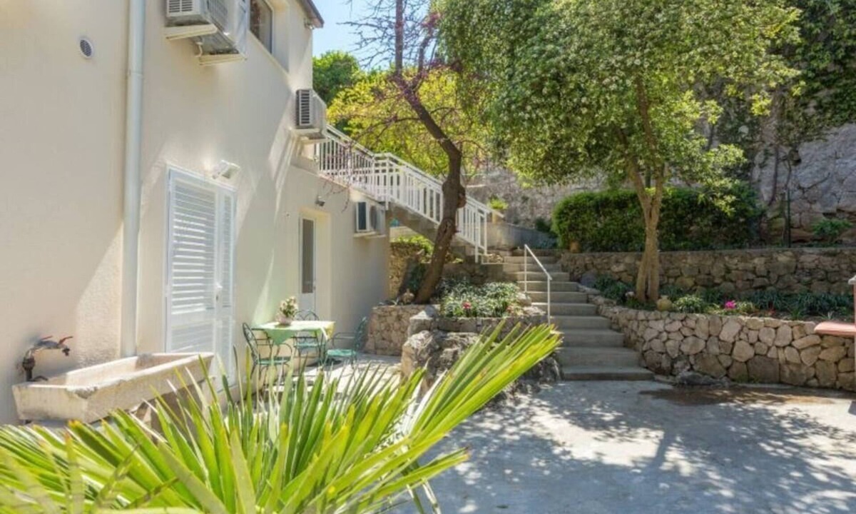 Lapad Apartment | Two bedroom apartment with terrace Dubrovnik (A-4732-c)