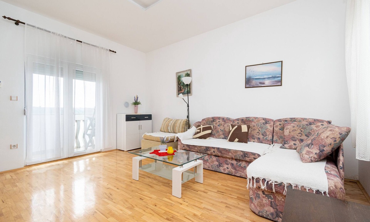 Posedarje Apartment | Two bedroom apartment with balcony and sea view Posedarje, Novigrad (A-21123-a)