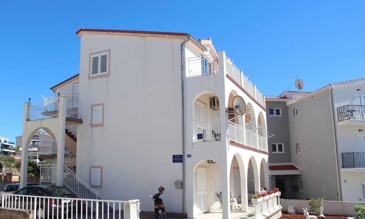 Primosten Apartment | Two-bedroom apartment with terrace