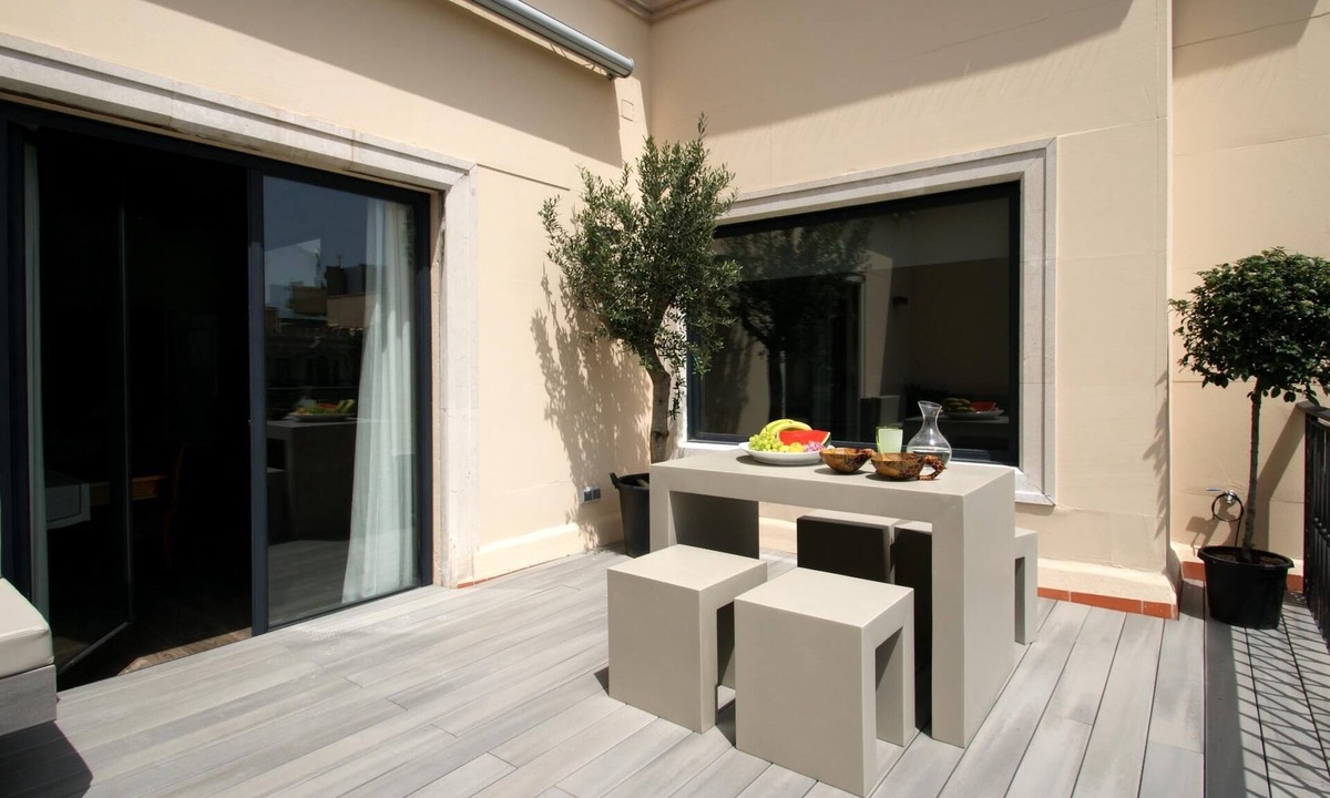 Sant Gervasi Apartment | Two bedroom apartment with terrace