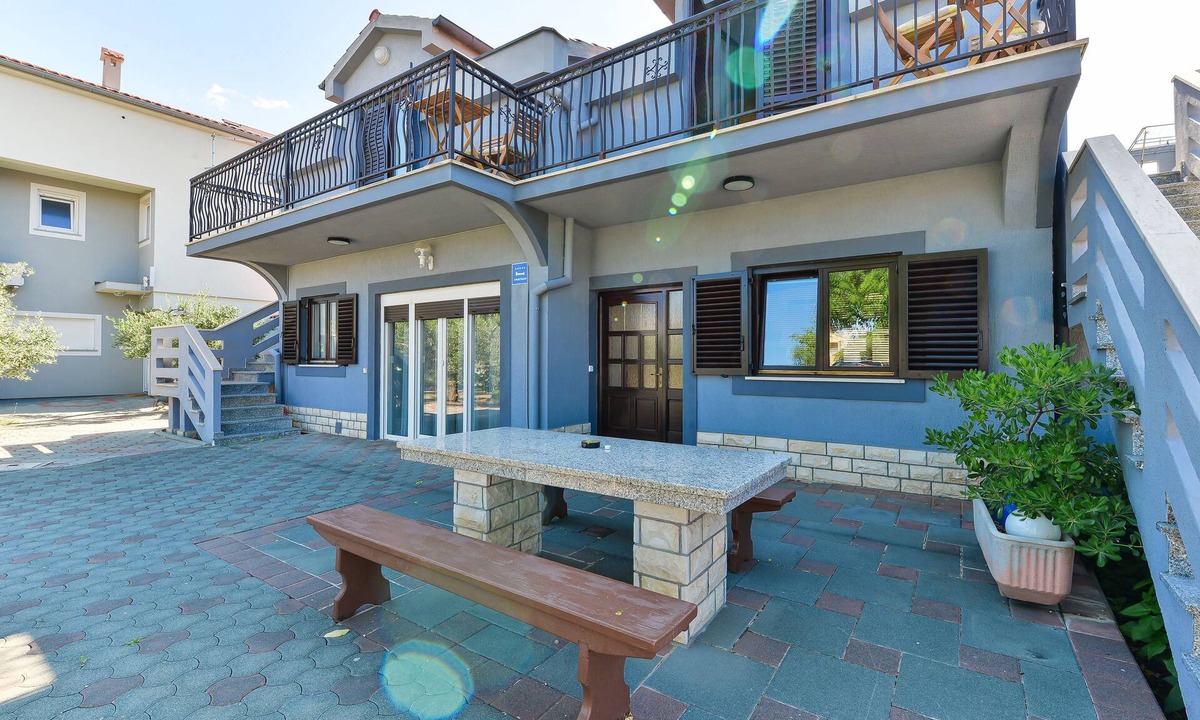 Privlaka Apartment | Two bedroom apartment with terrace Privlaka, Zadar (A-5762-c)