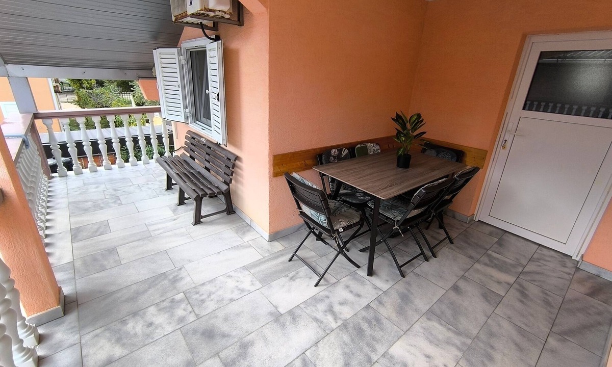 Nin Apartment | Two bedroom apartment with terrace Sabunike, Zadar (A-11837-c)