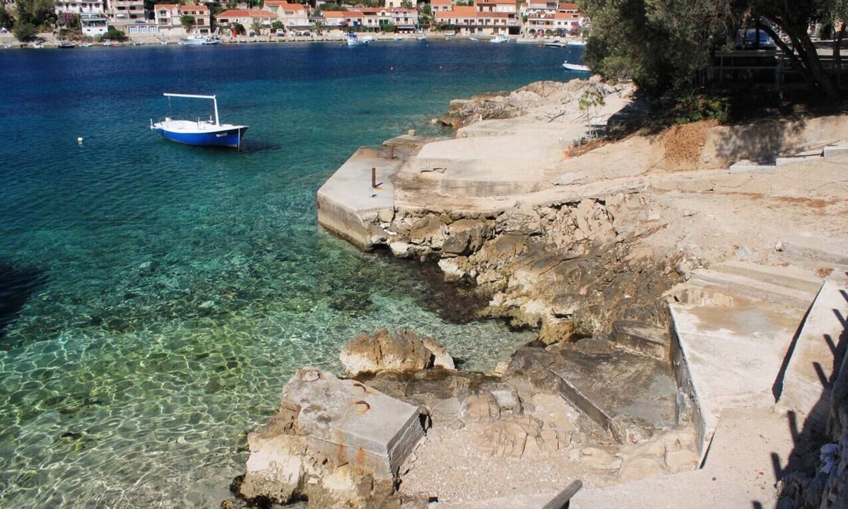 Brna Apartment | Two bedroom apartment near beach Brna, Korčula (A-173-a)