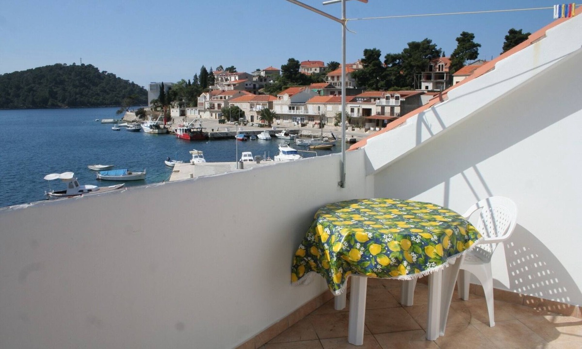 Brna Apartment | Two bedroom apartment with terrace and sea view Brna, Korčula (A-4415-a)