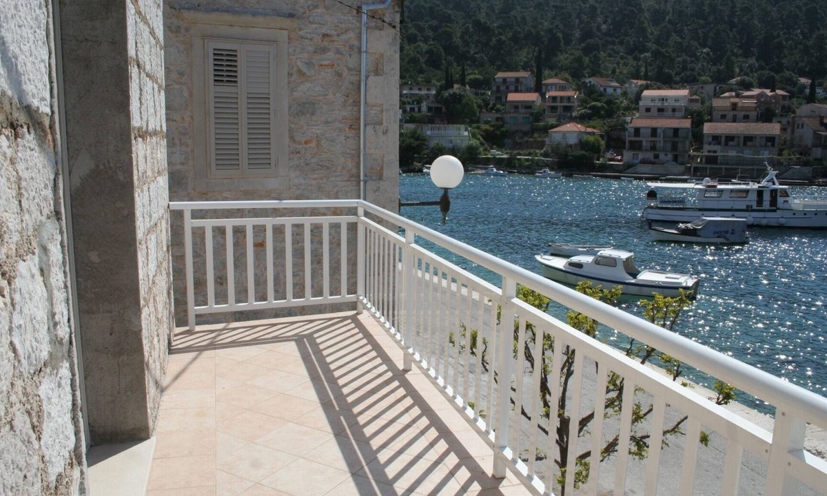 Brna Apartment | Two bedroom apartment with terrace and sea view Brna, Korčula (A-4415-b)