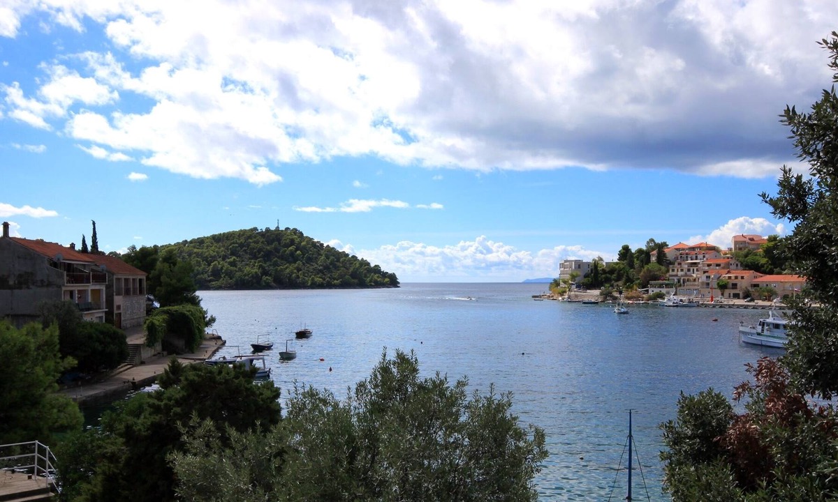Brna Apartment | Two bedroom apartment near beach Brna, Korčula (A-4425-a)