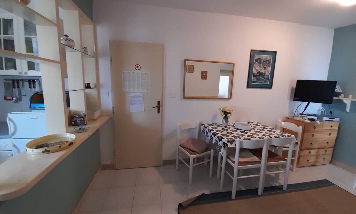 Podgora Apartment | Two bedroom apartment near beach Podgora, Makarska (A-2616-b)