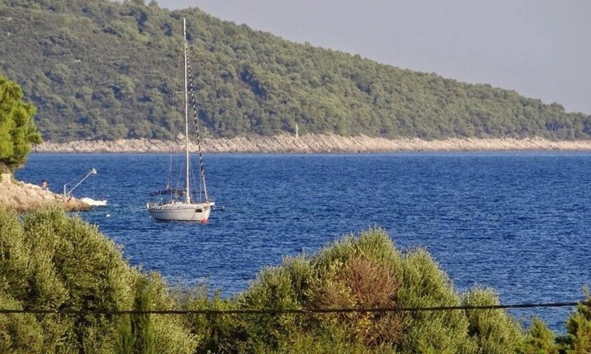 Prizba Apartment | Two bedroom apartment near beach Prižba (Korčula) (A-14385-c)