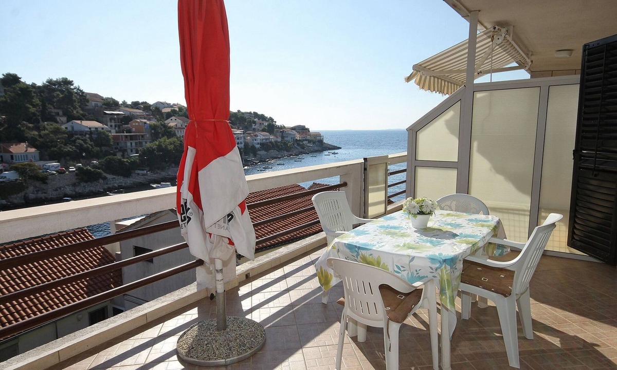 Zavalatica Apartment | Two bedroom apartment near beach Zavalatica, Korčula (A-9315-b)