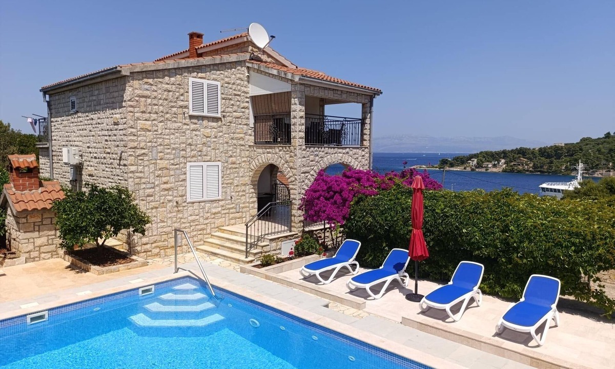 Rogac Apartment | Two bedroom apartment with terrace and sea view Rogač (Šolta) (A-5183-a)