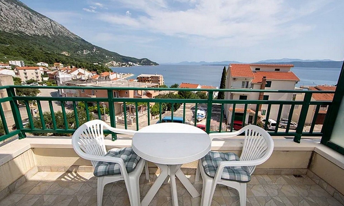 Igrane Apartment | Two bedroom apartment with terrace and sea view Igrane (Makarska) (A-17292-c)