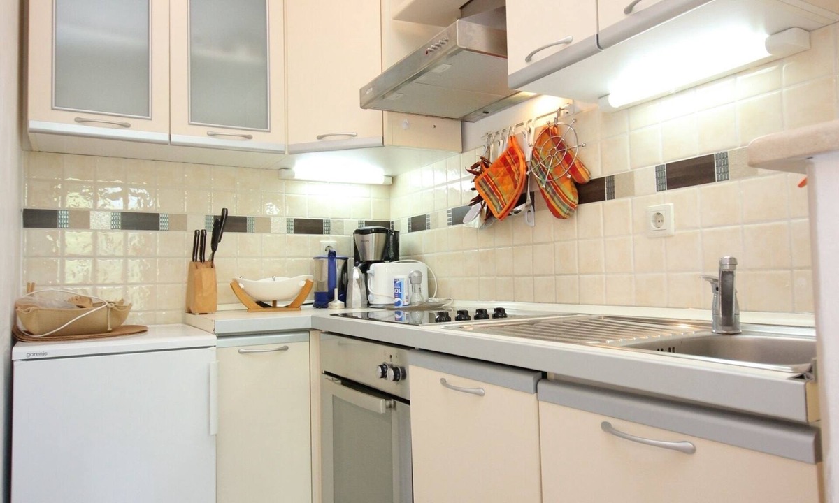 Kolocep Island Apartment | Two bedroom apartment with terrace Koločep, Elafiti (A-2182-a)