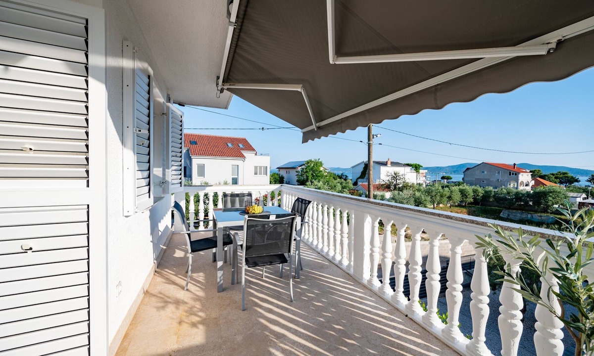 Sukosan Apartment | Two bedroom apartment with terrace and sea view Sukošan, Zadar (A-6131-b)
